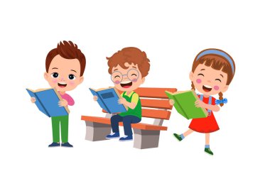 Kitap resimlerini okuyan sevimli küçük çocuk.