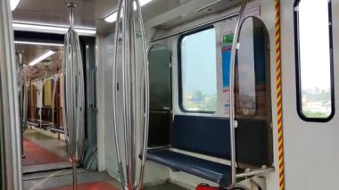 Kolkata, Hindistan 'da bulunan Kolkata Metro' nun video görüntüleri..