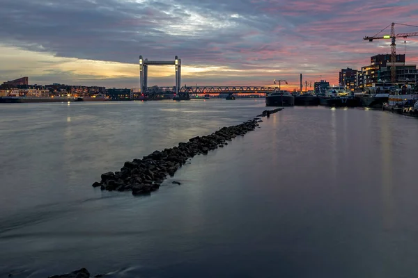 The Island of Dordrecht