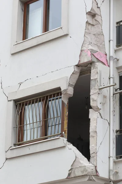 Eine Beschädigte Wohnung Nach Erdbeben Der Türkei — Stockfoto