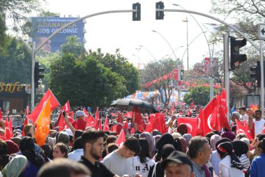 Türkiye cumhurbaşkanlığı ve parlamento seçimleri 2023. Halk İttifakı 'nın seçim kampanyası 9 Mayıs 2023' te Adana, Türkiye 'de gerçekleşti.
