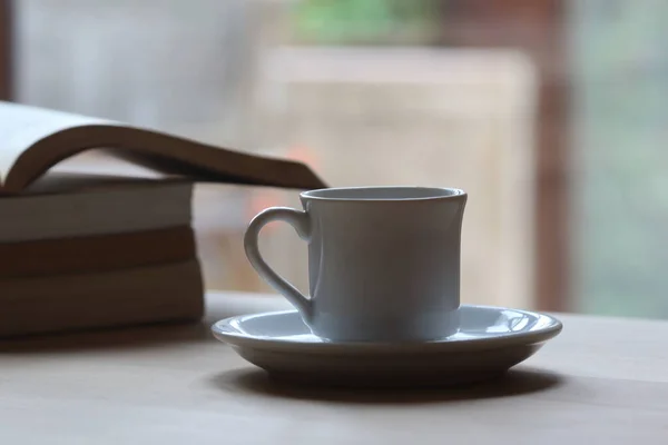 Une Tasse Café Sur Table Lire Concept Livre — Photo