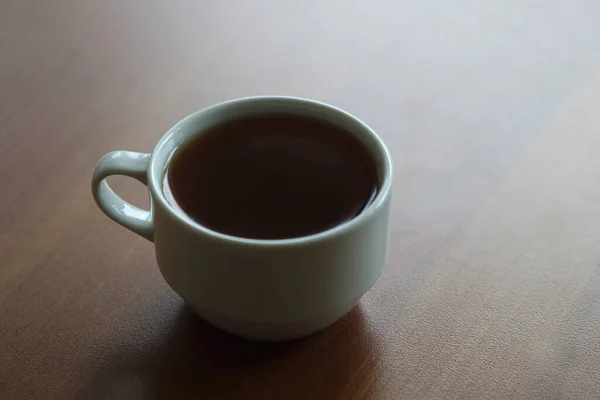 Uma Xícara Chá Mesa Madeira — Fotografia de Stock