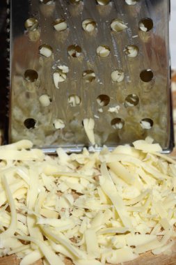 Pizza için rendelenmiş peynir