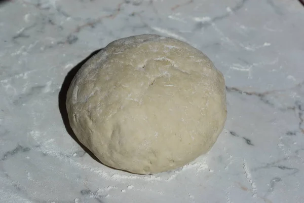 Пицца Хлеб Тесто Скамейке — стоковое фото