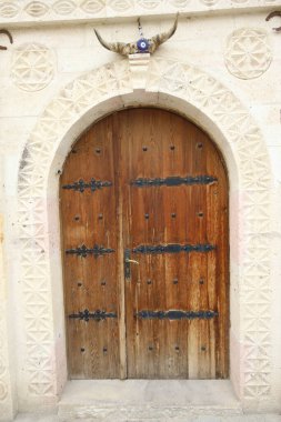 Nakışlı ahşap kapı. Eski kapı