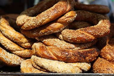 Bir yığın Türk simidi (simit)