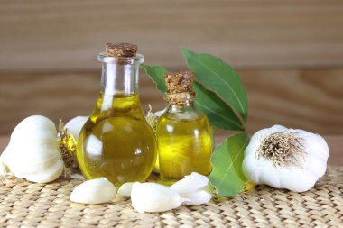 Zeytinyağı ve sarımsak. Mutfak konsepti