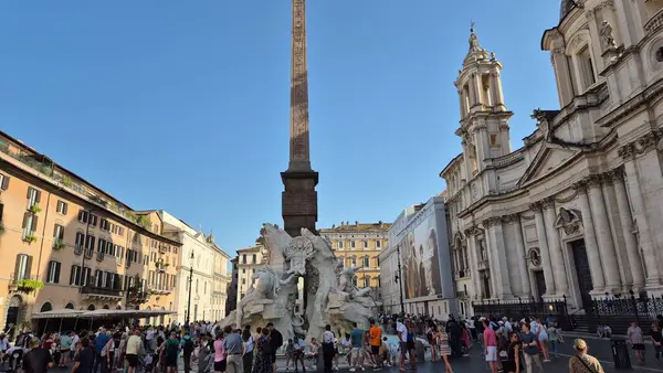 Berinini dört nehrin çeşmesi, İtalya