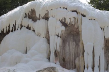  Bagni di San Filippo, Toskana, İtalya 'da termal kaplıcalar ve çarpıcı beyaz kireçtaşı oluşumları