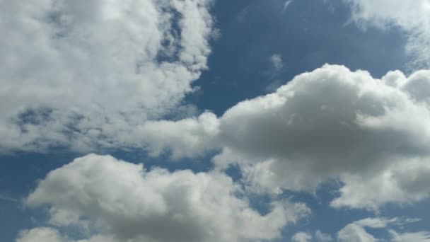 Kaunis Näkymä Kun Cumulonimbus Pilvet Liikkuvat Hitaasti — kuvapankkivideo