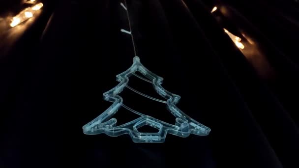 Noel Süslemesinin Video Görüntüleri Kurşun Işıklarla Kaplı Bir Noel Ağacına — Stok video