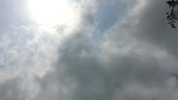 Sonniger Tag Wolken Bewegen Sich Zeitraffer — Stockvideo