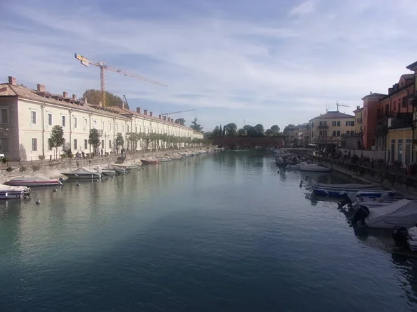Peschiera Del Garda Itálie Října 2022 Obraz Dávných Opevnění Jezera — Stock fotografie