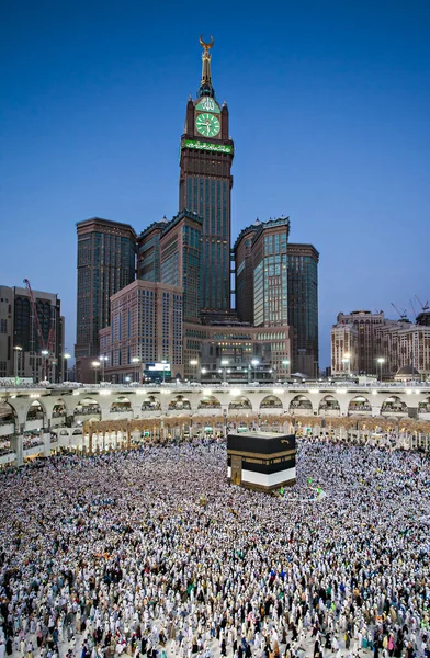 Meca Arabia Saudita 2018 Peregrinos Musulmanes Todo Mundo Haciendo Tawaf — Foto de Stock