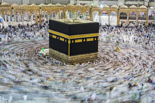 Peregrinos Musulmanes Todo Mundo Haciendo Tawaf Orando Alrededor Del Kabah — Foto de Stock