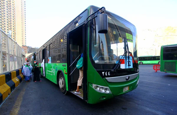 Shalawat otobüsü, Mekke Suudi Arabistan 'da hacılar için işletilen servis otobüsü. 