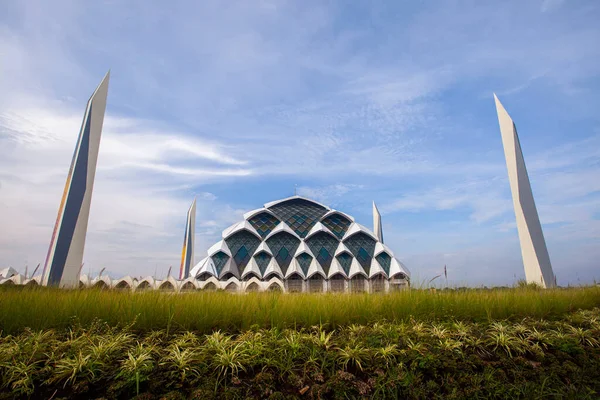 stock image Al Jabbar graet mosque of West Java, a brand new mosque, one of the biggest mosque in West Java, a landmark and icon of West Java Province, Indonesia