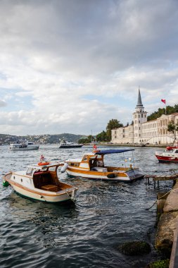Kuleli Askeri Lisesi (Kuleli Askeri Lisesi-), Boğaz 'ın Anadolu tarafında yer alan askeri okul. İstanbul hindisi. Yüksek kalite fotoğraf
