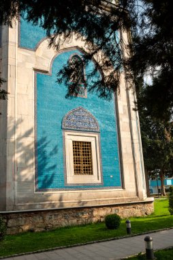 Yeşil Mezar manzaralı. Yeşil Mezar -Yesil Türbe- beşinci Osmanlı Sultanının mozolesidir. Yüksek kalite fotoğraf