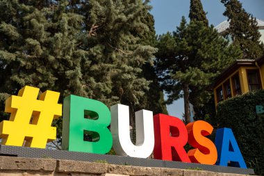 Bursa 'daki UNESCO Yeşil Mezar sahasında turistler için Bursa anıtı. Yüksek kalite fotoğraf