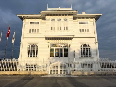 Bursa, Türkiye - Ocak 12024: Mudanya Ateşkes Evi, Mudanya 'da tarihi bir malikanedir. Yüksek kalite fotoğraf