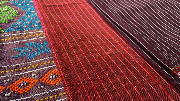 Pilha Tecido Colorido Artesanal Batak Tecido Étnico Tradicional Indonésia — Fotografia de Stock