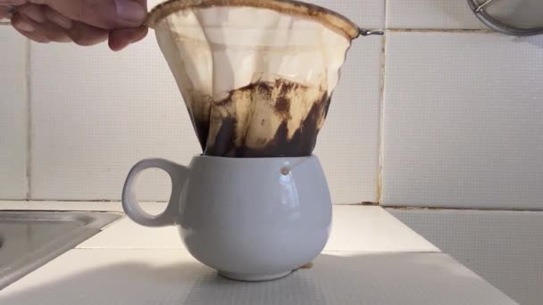 Fazendo Café Com Filtro Pano — Vídeo de Stock