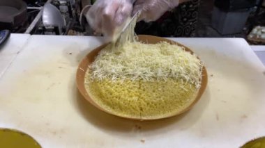 Yemek, tatlı, yemek, insanlar, organik konsept yakın konsept geleneksel tatlı hamur tatlısı ve sebze
