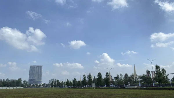 Vista Cidade Parque Verão — Fotografia de Stock