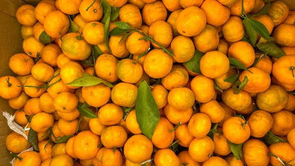 Frische Reife Orangen Auf Dem Markt lizenzfreie Stockbilder