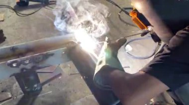 Metalde kıvılcımlar