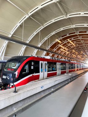 Jabodebek LRT treni Dukuh Atas LRT istasyonunda durduruldu.