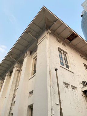 Şehirdeki eski bina.