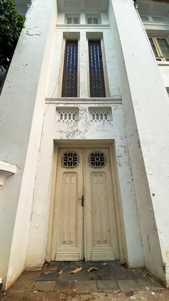 старое здание в Барселоне