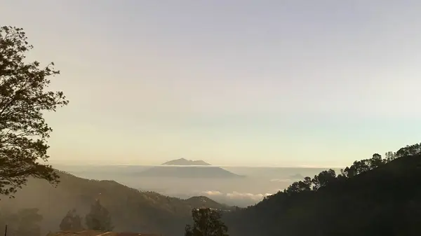 Dağların güzel manzarası