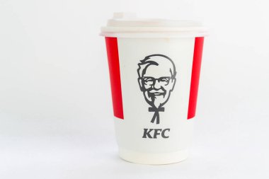 KFC ile plastik bardak (Kentucky Fried Chicken)