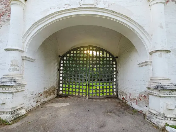 stock image Arch of the medieval estate. Arch ancient door of Back gate of Izmailovo estate. 