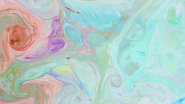 Soyut gradyan çok renkli arkaplan. Su yüzeyinde renkli lekeler var. Sıvı Sanat