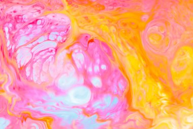 Sıvı Sanat. Soyut renkli arkaplan. Su yüzeyinde renkli noktalar