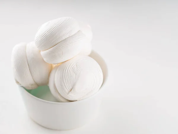 Süßes Dessert Weiße Zephyr Marshmallows Einer Schüssel Köstliche Zephyr Marshmallows — Stockfoto