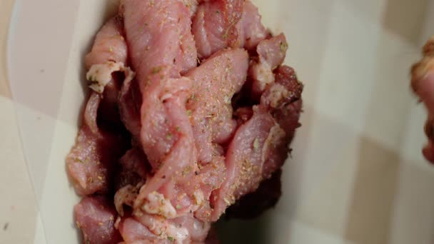 Detail Marination Raw Pork Vertical Kitchen Scene Svislé Video — Stock video