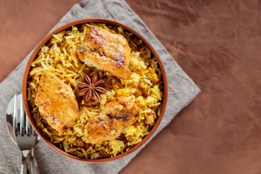 Geleneksel Tavuk Biryani Kasesi Keten Peçetesi, Kopya Alanı, Üst Görünüm