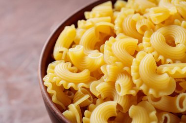 Pişmemiş Creste di Gallo Kuru Makarna Şekilleri, İtalyan Durum Buğday Makarnası