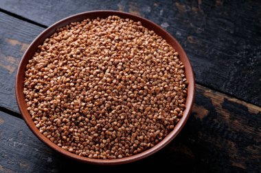 Tabakta Karabuğday Taneleri, Sağlıklı Gevrek Kavramı, Kapatın