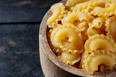 Pişmemiş Creste di Gallo Kuru Makarna Şekilleri, İtalyan Durum Buğday Makarnası