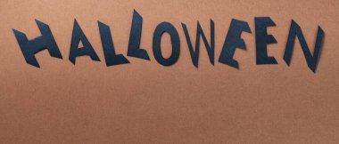 Kahverengi Arkaplan Üzerine Siyah Harflerle Cadılar Bayramı Mektubu, Cadılar Bayramı Konsepti, Boşluğu Kopyala