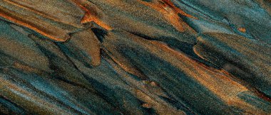 Boya Fırçası Vuruşlarından Altın Mavi Parıltı