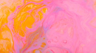 Dönen Pembe ve Turuncu Renkler Dinamik Soyut Desen Oluşturan Sıvı Sanat Sıvısı Boya Arkaplanı