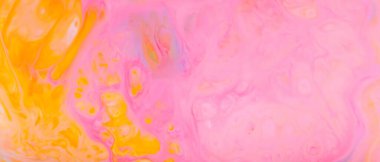 Sıvı Resim Arkaplanı Sıvı Yüzeyinde Pembe ve Turuncu Renklerle